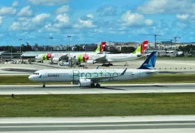 Azores Airlines, Airbus A321 Lissabonis sildiga "Breathe".
