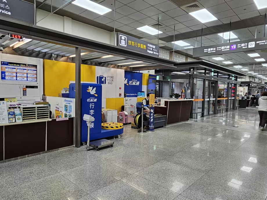 Luggage storage, TSA airport