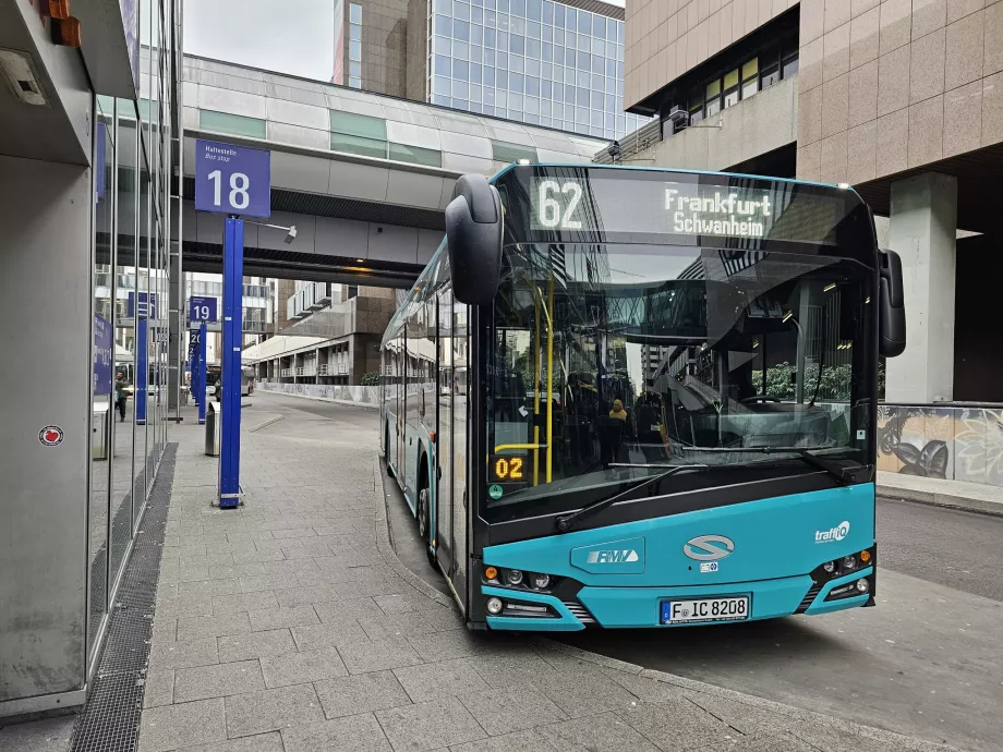 Bussijaam, terminal 1, FRA