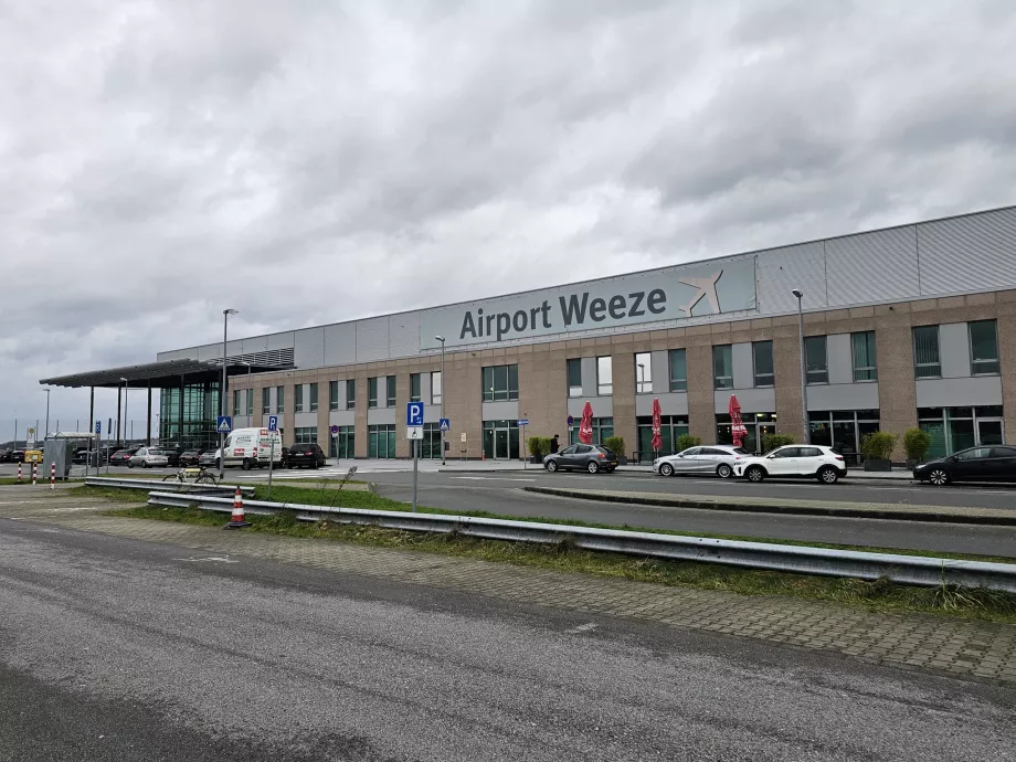 Weeze lennujaama terminal