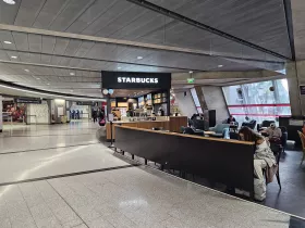 Starbucks, terminal 1, üldkasutatav ala