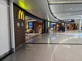 McDonald's, terminal 1, üldkasutatav ala