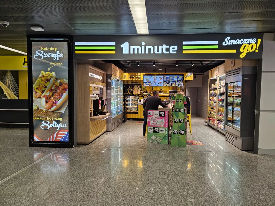 Minimarket saabuvate lendude saalis