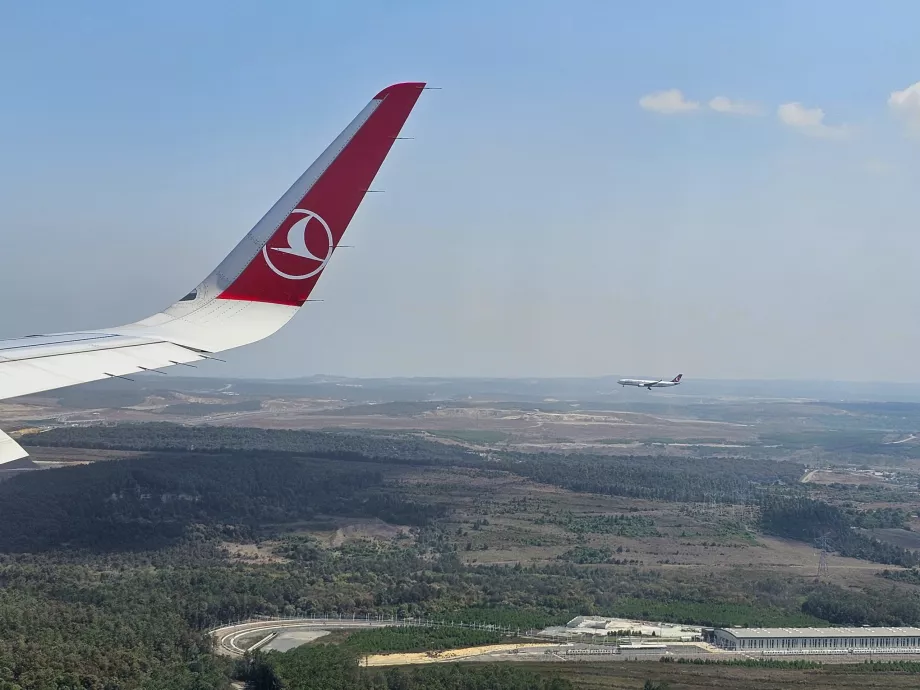 Turkish Airlinesi paralleelne maandumine