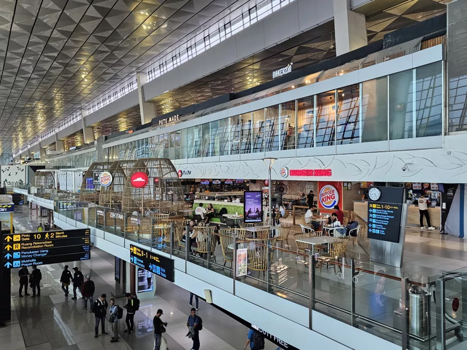 Restoran transiidialal, terminal 3