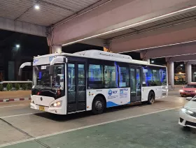 Transpordibuss Don Mueangi ja Suvarnabhumi lennujaamade vahel.