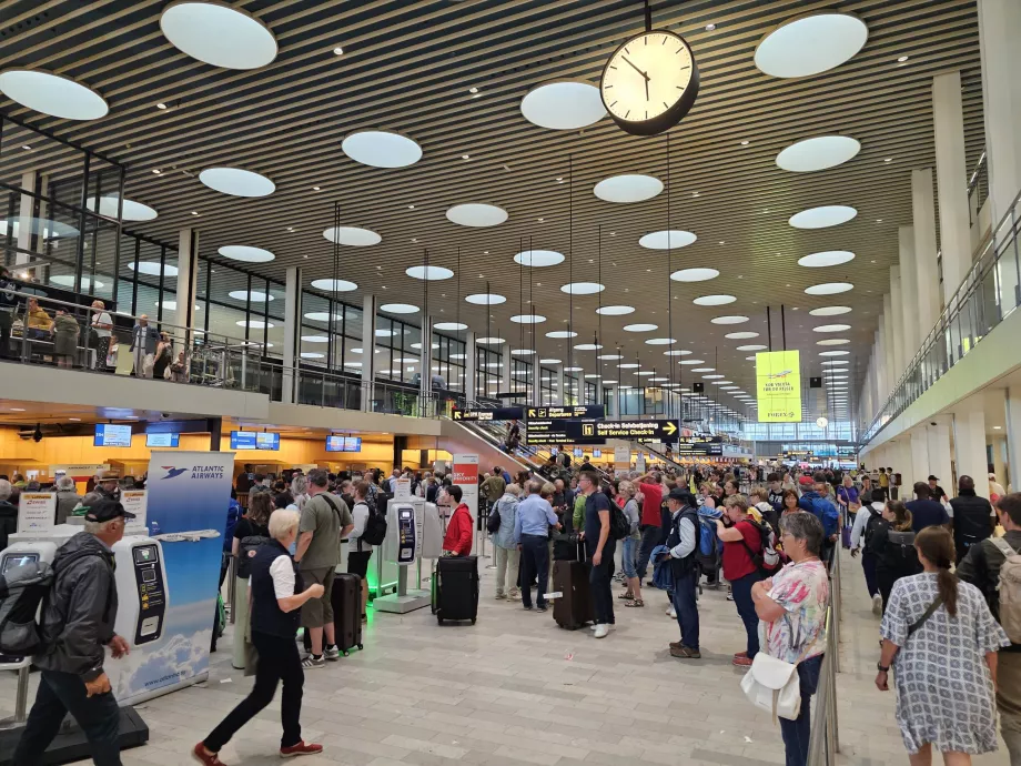 Terminal 2 check-in saal